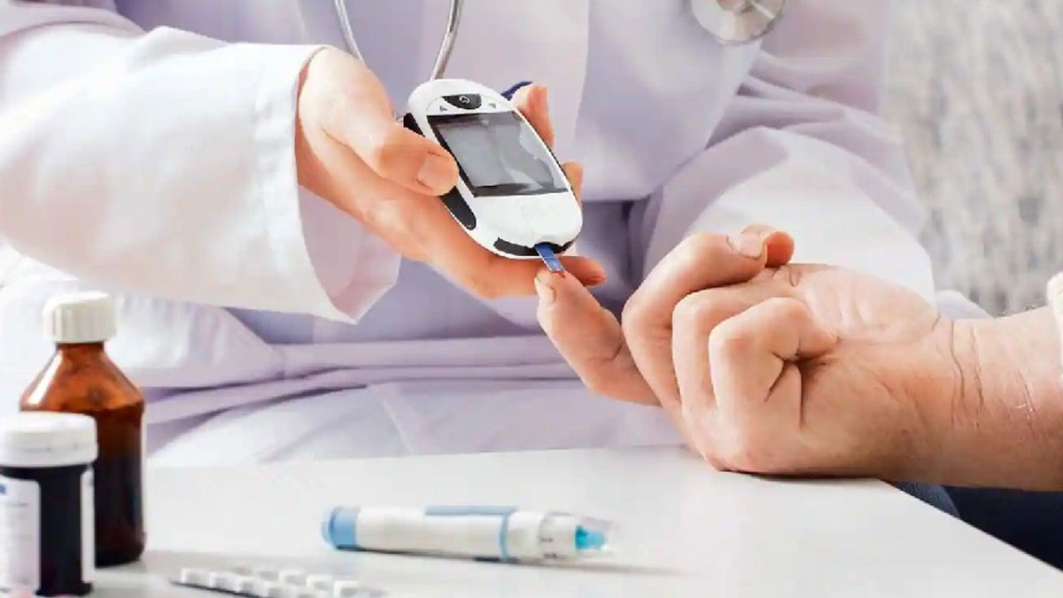 রক্তে শর্করা নিয়ন্ত্রণে রাখতে যা করবেন